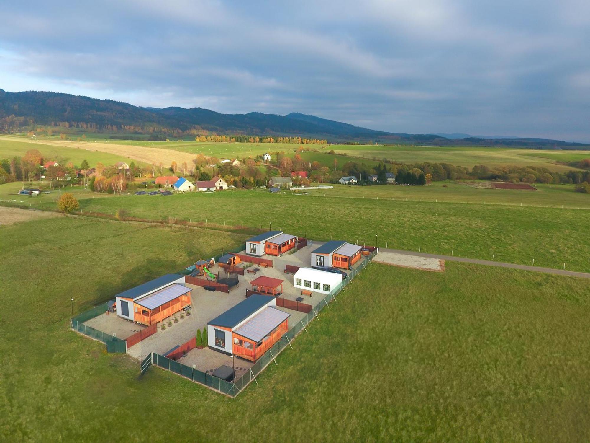 Rajska Polana Domki Premium ,Na Odludziu Z Prywatna Balia Z Jacuzzi I Sauna ,Cisza,Rowery Elektryczne,Gory,Astroprzygoda,- Adrspach, Skalne Miasto, Zamek Ksiaz,Andrzejowka,Karpacz, Sniezka,Janskie Laznie,Pec Mieroszow Eksteriør bilde