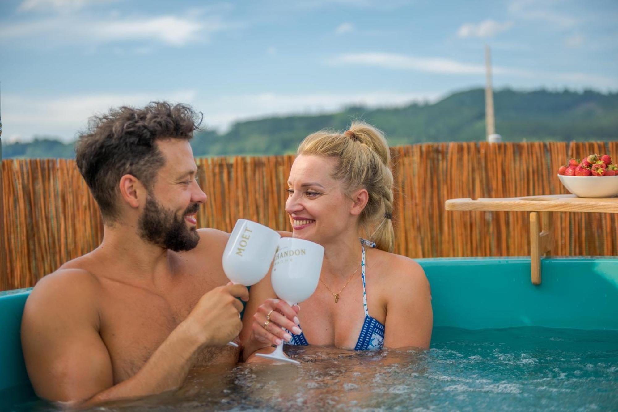 Rajska Polana Domki Premium ,Na Odludziu Z Prywatna Balia Z Jacuzzi I Sauna ,Cisza,Rowery Elektryczne,Gory,Astroprzygoda,- Adrspach, Skalne Miasto, Zamek Ksiaz,Andrzejowka,Karpacz, Sniezka,Janskie Laznie,Pec Mieroszow Eksteriør bilde